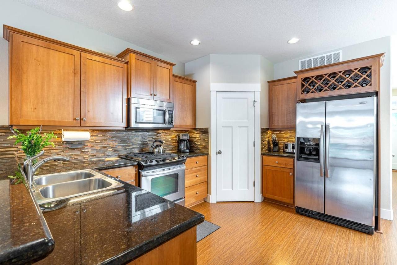 Modern Home, Four Bedrooms, King Beds Tigard Exterior foto