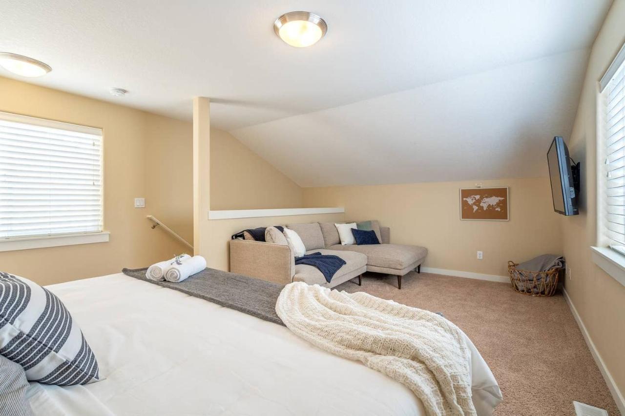Modern Home, Four Bedrooms, King Beds Tigard Exterior foto