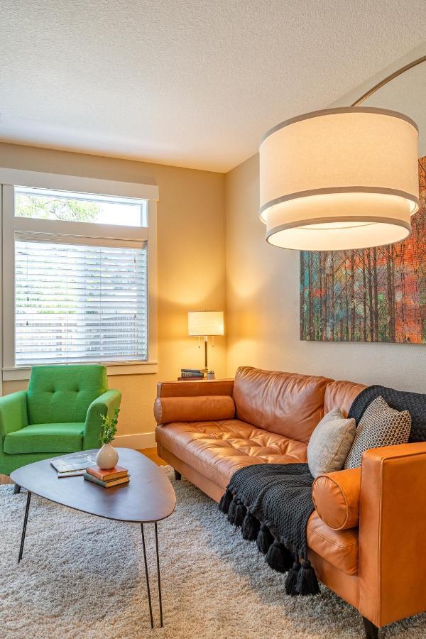 Modern Home, Four Bedrooms, King Beds Tigard Exterior foto